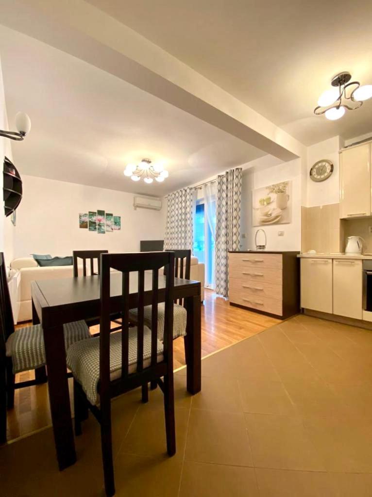 Apartment Liza Petrovac ภายนอก รูปภาพ