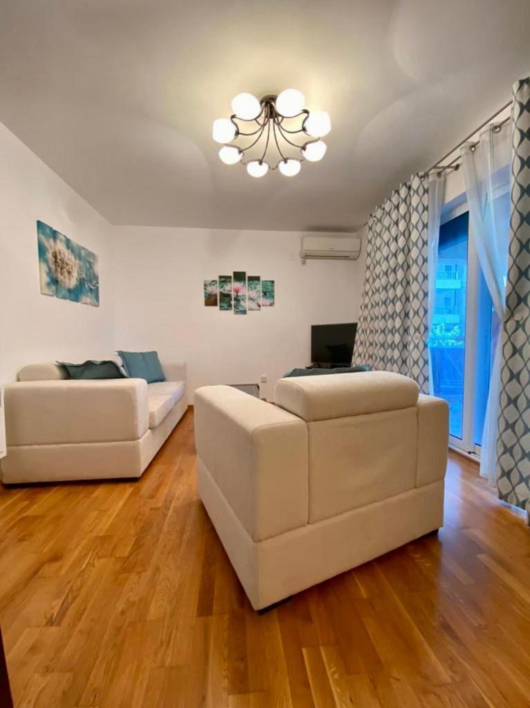 Apartment Liza Petrovac ภายนอก รูปภาพ